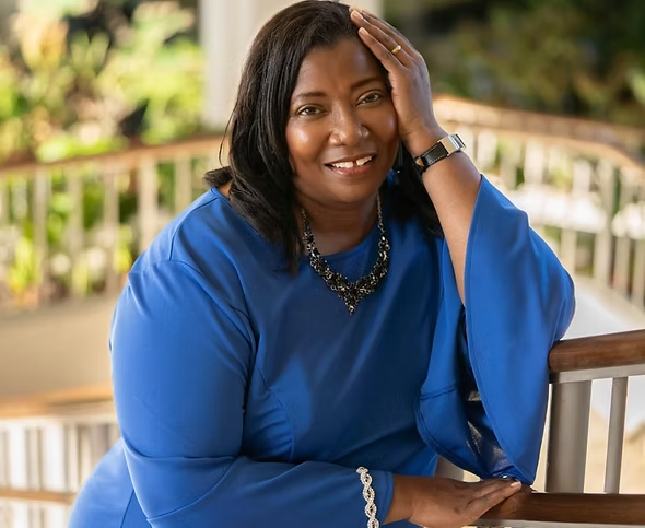 Mary Elam, Course Instructor